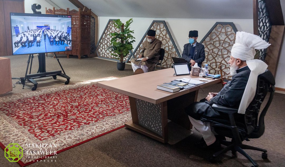 Waqf-e-Nau Khuddam des États-Unis Avoir l’honneur d’une réunion virtuelle avec le chef de la communauté musulmane Ahmadiyya